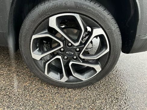 Used 2025 Chevrolet Trax RS w/ Driver Confidence Package image 25