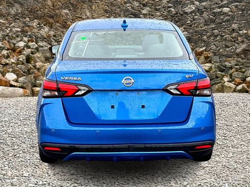 Used 2021 Nissan Versa SV image 4