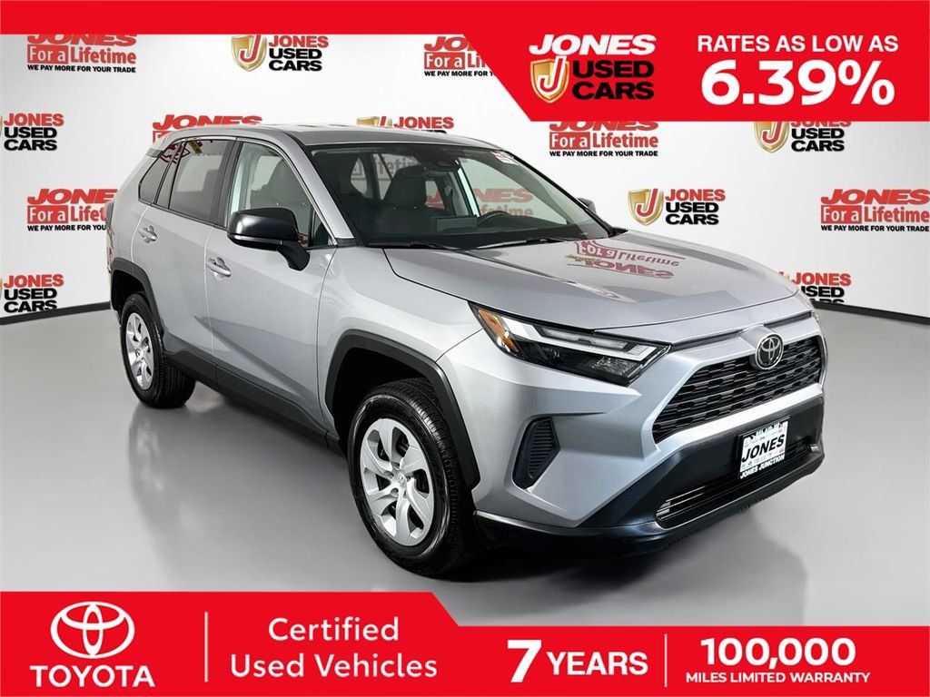 Certified 2025 Toyota RAV4 LE AWD/4WD image 1