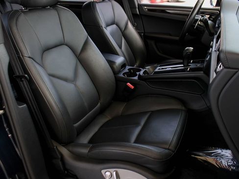 Used 2022 Porsche Macan S image 22