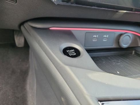 New 2026 Nissan Sentra SR w/ SR Premium Package FWD image 21