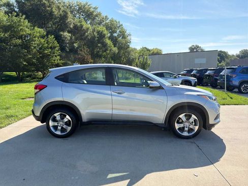 Used 2022 Honda HR-V LX image 7