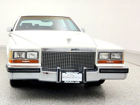 Used 1987 Cadillac Brougham image 2