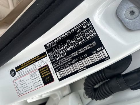 Used 2021 Mercedes-Benz GLC 300 4MATIC image 33