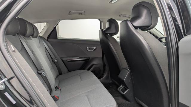Used 2025 Kia K4 FWD image 19