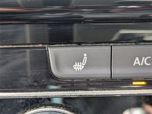 Used 2021 Volkswagen GTI SE image 23