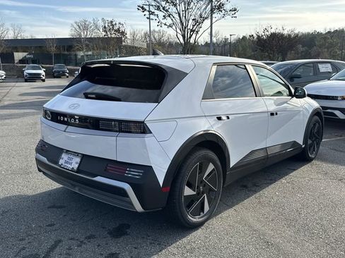 New 2026 Hyundai Ioniq 5 SEL image 7