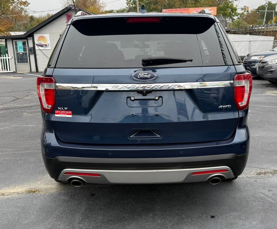 Used 2017 Ford Explorer XLT w/ Equipment Group 201A AWD/4WD image 7