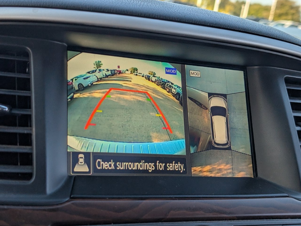 Used 2020 Nissan Pathfinder Platinum w/ Cargo Package FWD image 14