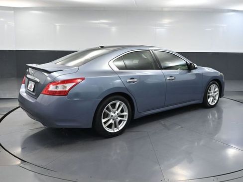 Used 2010 Nissan Maxima 3.5 SV w/ Premium Pkg FWD image 4