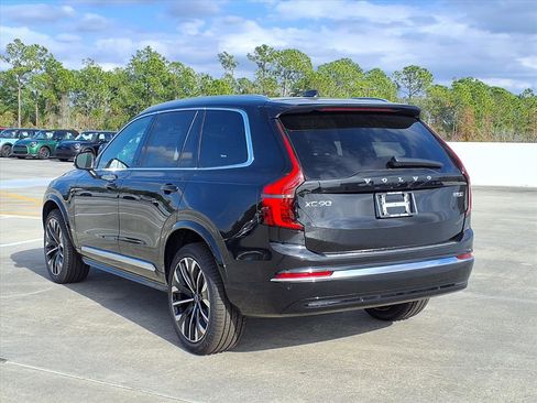 New 2026 Volvo XC90 B5 Plus w/ Protection Package Premier image 5