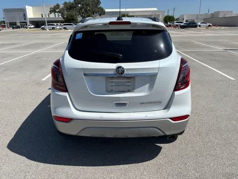 Used 2019 Buick Encore Sport Touring FWD image 4
