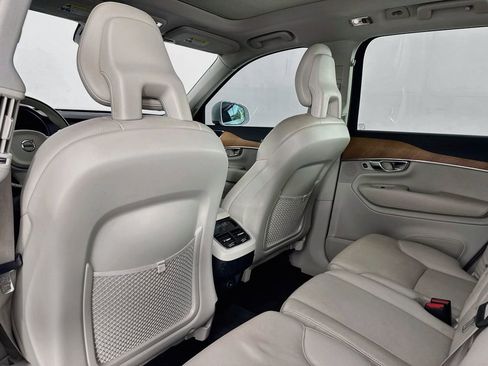 Used 2021 Volvo XC90 T6 Momentum w/ Climate Package AWD/4WD image 33
