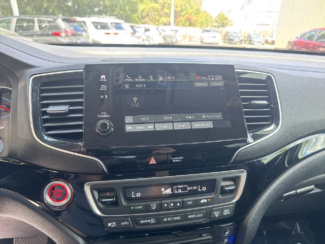 Used 2021 Honda Pilot Elite image 23