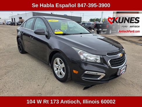 Used 2015 Chevrolet Cruze LT FWD image 1