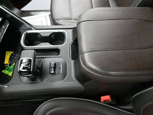 Used 2023 GMC Sierra 1500 Denali w/ Denali Reserve Package AWD/4WD image 16
