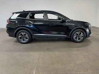 Used 2024 Kia Sportage LX FWD video 2