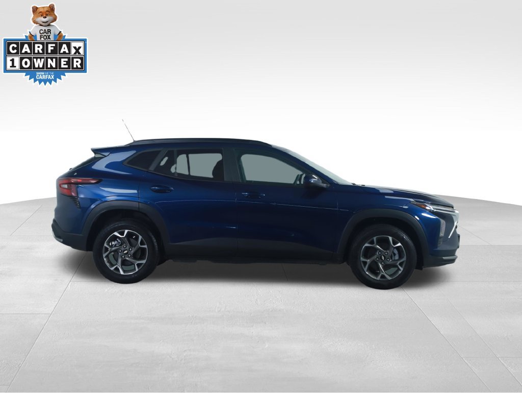 Used 2024 Chevrolet Trax LT FWD image 13