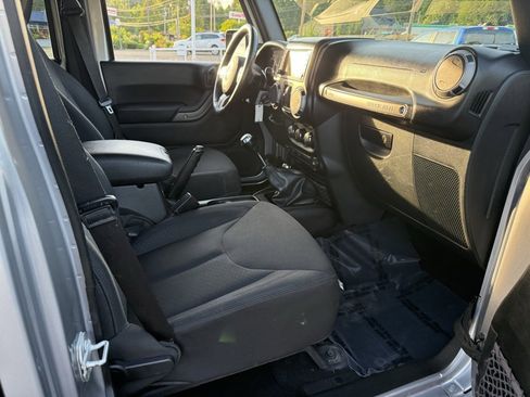 Used 2016 Jeep Wrangler Unlimited Sport w/ Power Convenience Group image 25