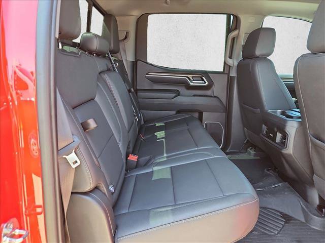 Used 2024 Chevrolet Silverado 1500 LT Trail Boss w/ LT Trail Boss Premium Package AWD/4WD image 17