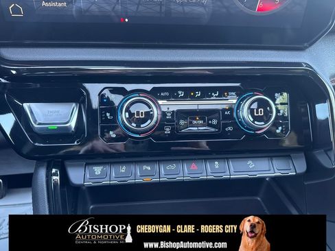 Used 2024 GMC Sierra 2500 AT4 w/ AT4 Premium Plus Package AWD/4WD image 23
