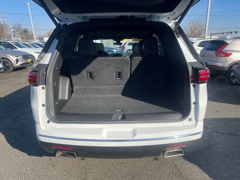 Used 2022 Chevrolet Traverse High Country AWD/4WD image 17