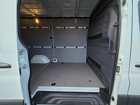 New 2025 Mercedes-Benz Sprinter 2500 image 17