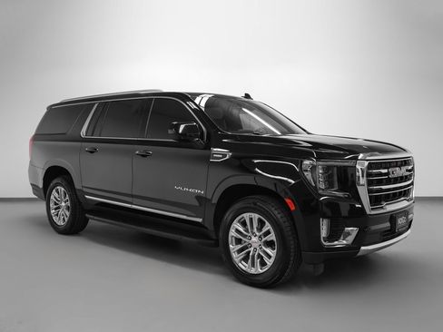 Used 2023 GMC Yukon XL SLT image 1