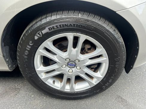 Used 2016 Volvo XC60 T5 Premier w/ Proximity Package FWD image 32