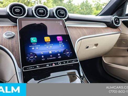 Used 2025 Mercedes-Benz C 300 Sedan image 30