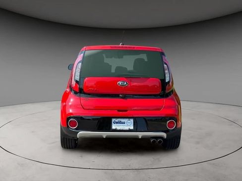 Used 2018 Kia Soul ! FWD image 6
