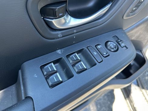 Certified 2025 Honda Pilot EX-L image 17