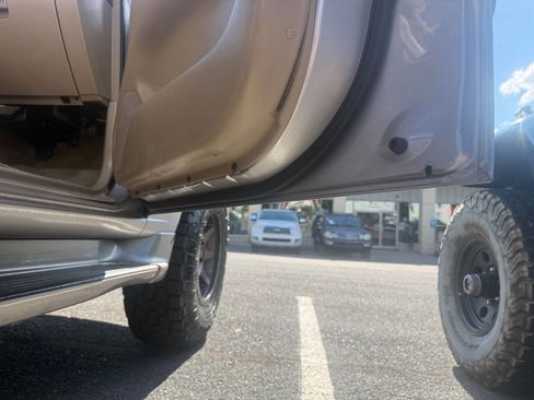 Used 2001 Toyota Land Cruiser AWD/4WD image 48