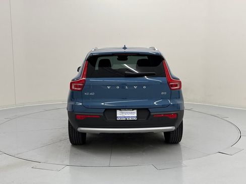 Used 2023 Volvo XC40 B5 Plus w/ Driver Assist Package image 5