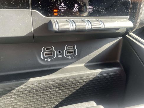 Used 2024 RAM 1500 Limited AWD/4WD image 17