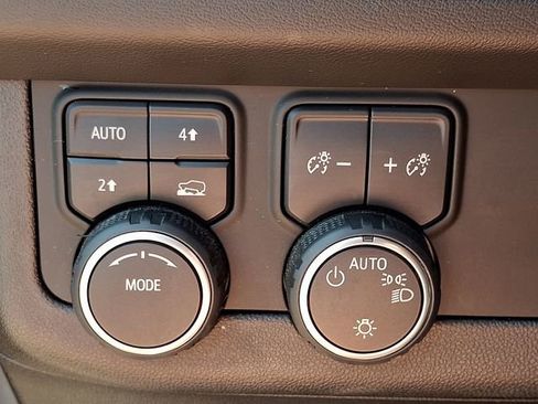 Used 2021 Chevrolet Tahoe RST w/ Luxury Package AWD/4WD image 26