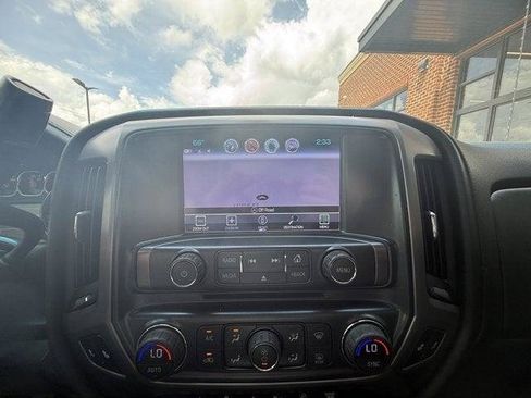 Used 2018 GMC Sierra 2500 SLT w/ Duramax Plus Package AWD/4WD image 31