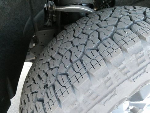 Certified 2025 Chevrolet Silverado 1500 LT image 13