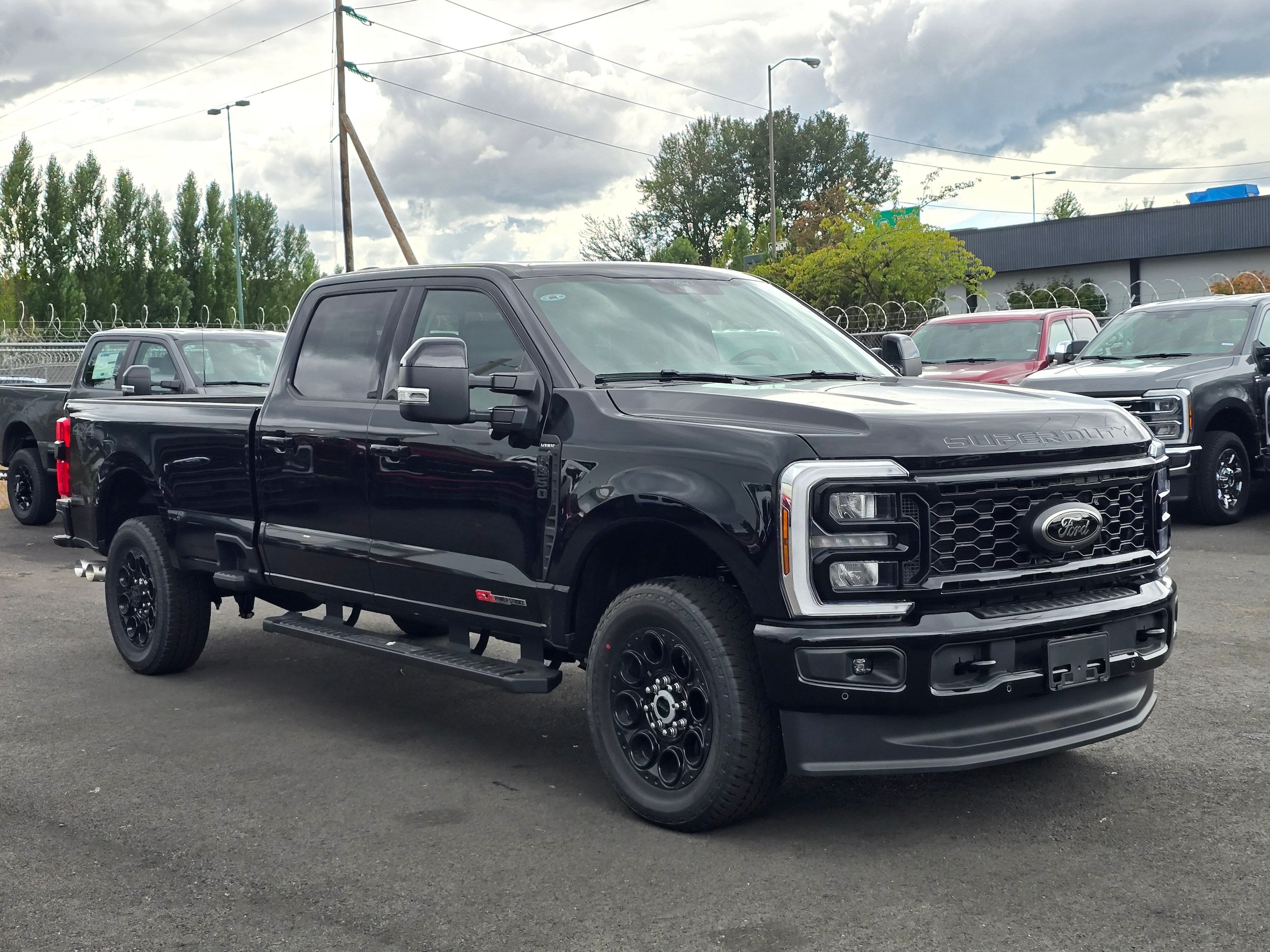 New 2026 Ford F350 Lariat w/ Black Appearance Package AWD/4WD image 3