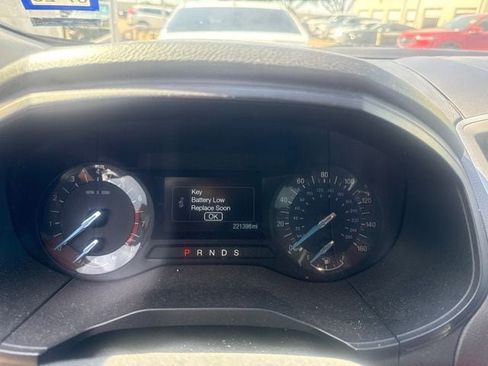 Used 2016 Ford Edge SE FWD image 10