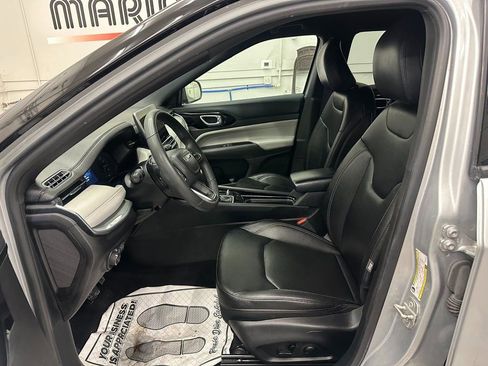 Certified 2024 Jeep Compass Limited image 20