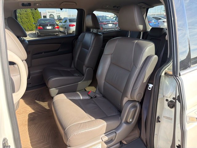 Used 2015 Honda Odyssey Touring Elite image 16