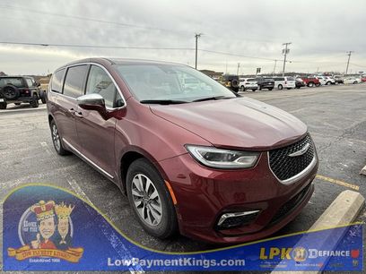 Used 2022 Chrysler Pacifica Limited