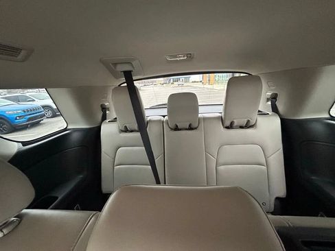 Used 2022 Nissan Pathfinder SL FWD image 23
