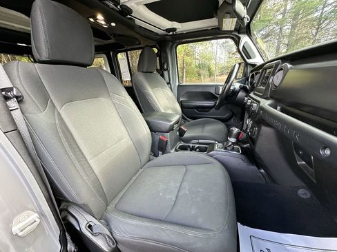 Used 2021 Jeep Wrangler Unlimited Sport image 28