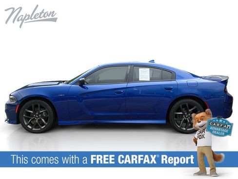 Used 2019 Dodge Charger R/T w/ Plus Group RWD image 2