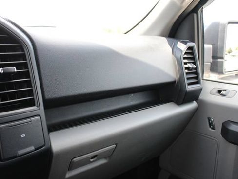 Used 2018 Ford F150 XL w/ Equipment Group 101A Mid AWD/4WD image 18