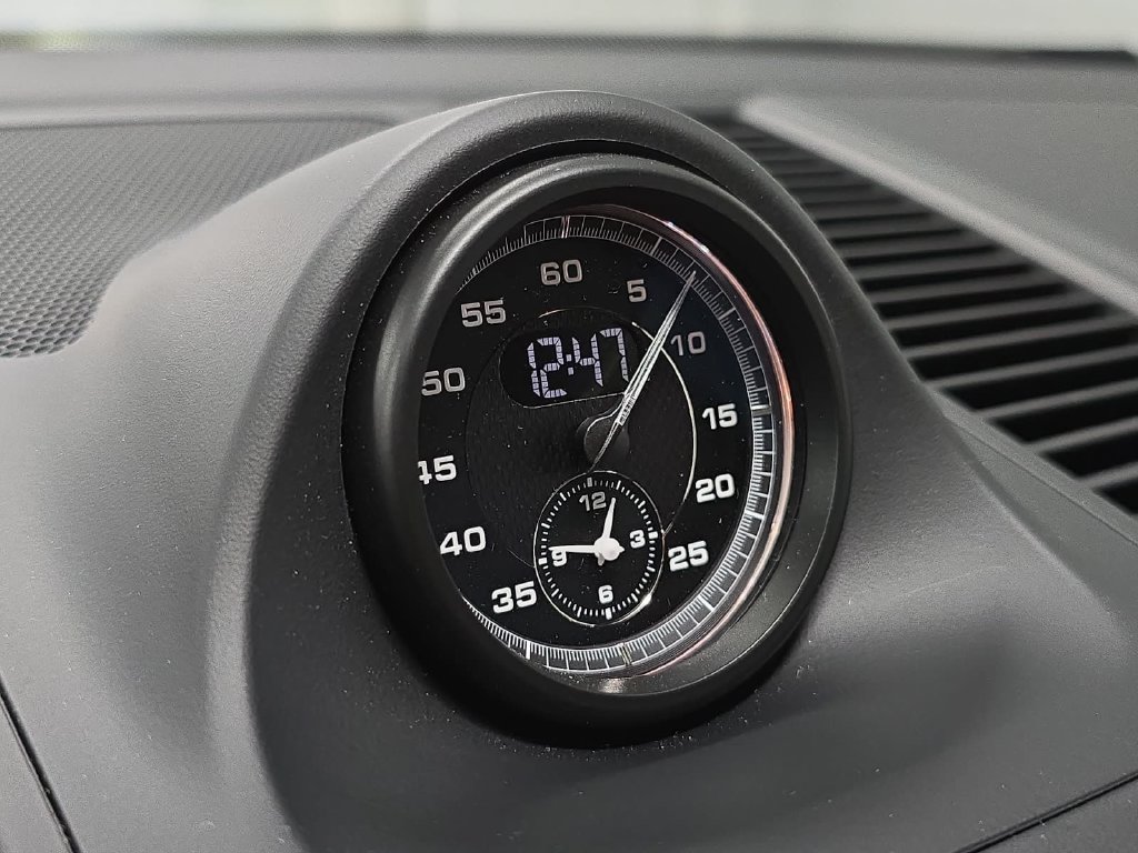 Certified 2026 Porsche Macan AWD/4WD image 21