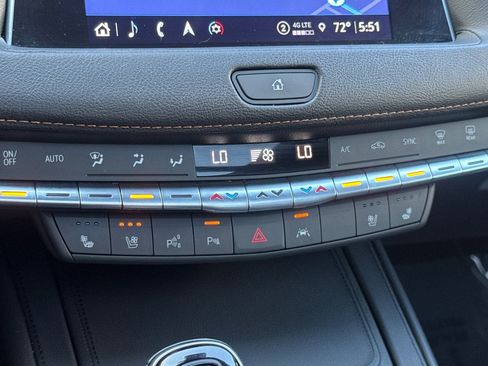 Used 2022 Cadillac XT4 Sport AWD/4WD image 28