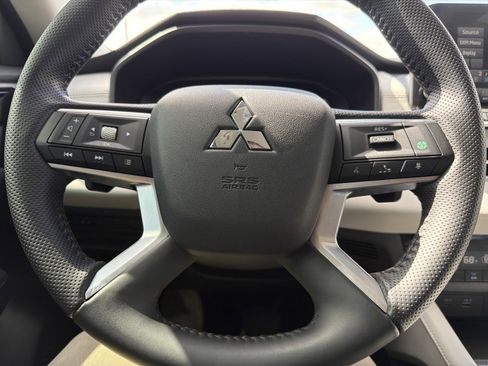 Used 2024 Mitsubishi Outlander SEL AWD/4WD image 24